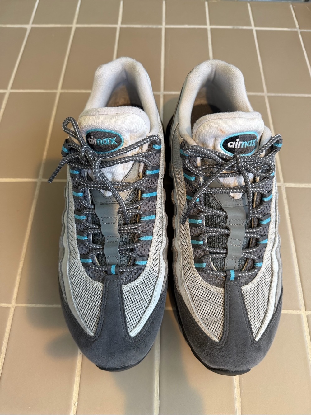 Nike Men’s Gray and Teal Air Max Low-Top Sneakers